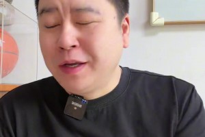 大史：有三分的马刺简直强无敌啊，今年季后赛一定要小心他们啊